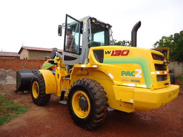 Cidade de Ipiranga Recebeu Pá Carregadeira do PAC2 - Imagem 1