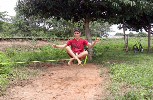 Galera Teen brasileirense treinando com eficiência o Slickline - Imagem 7