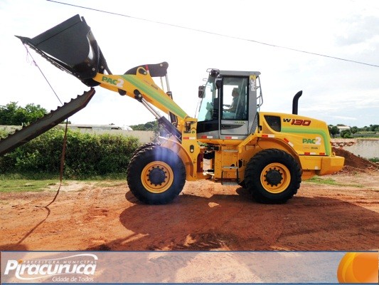 Prefeitura de Piracuruca foi contemplada com mais uma máquina do Governo Federal