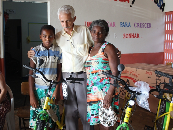 Prefeito participa de encerramento do Encontro Pedagógico 2014 - Imagem 15