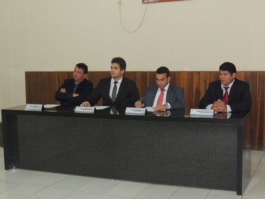 Prefeito Jonas Moura discursa na abertura dos trabalhos da Câmara de Vereadores de Água Branca. - Imagem 3