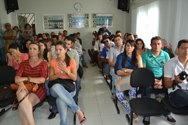 A Câmara Municipal de Pio IX realiza a abertura oficial dos trabalhos legislativos 2014 com a leitura da Mensagem Anual do Executivo - Imagem 3