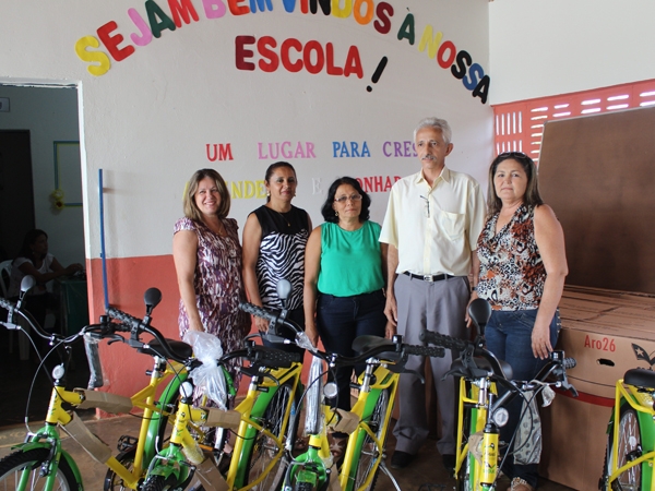 Prefeito participa de encerramento do Encontro Pedagógico 2014 - Imagem 1