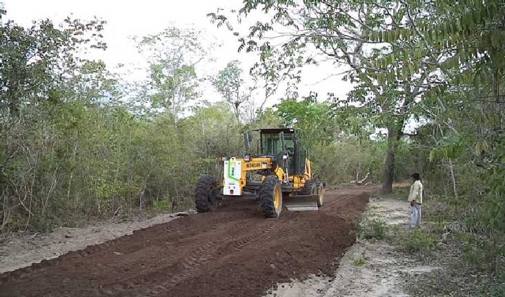 Prefeitura reforma e amplia estrada ligando as comunidades Faveira a Vila Esperança