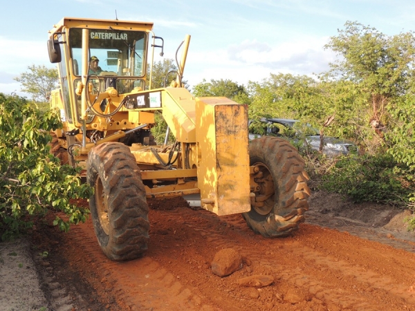 Prefeitura conclui outro trecho de estrada ligando as comunidades Lapa e Pedra Ume - Imagem 6