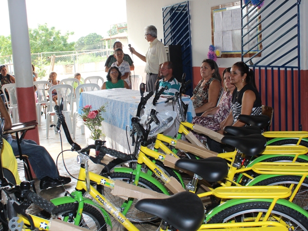 Prefeito participa de encerramento do Encontro Pedagógico 2014 - Imagem 10