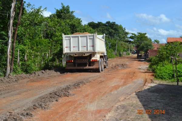Prefeitura conserta ruas da cidade de Boa Hora - Imagem 9