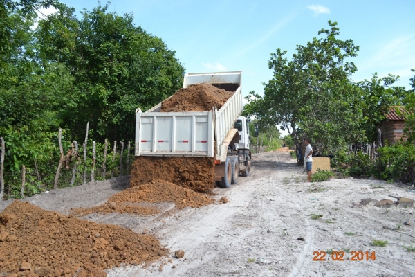 Prefeitura conserta ruas da cidade de Boa Hora - Imagem 5