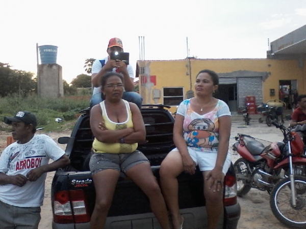 Fotos do corso do “Zé Pereira” de São Pedro do Piauí. - Imagem 6