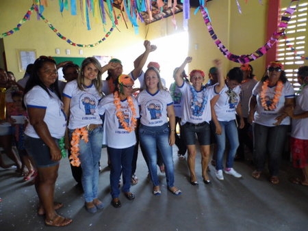 Encontro de dois grupos da melhor idade, termina em carnaval - Imagem 17