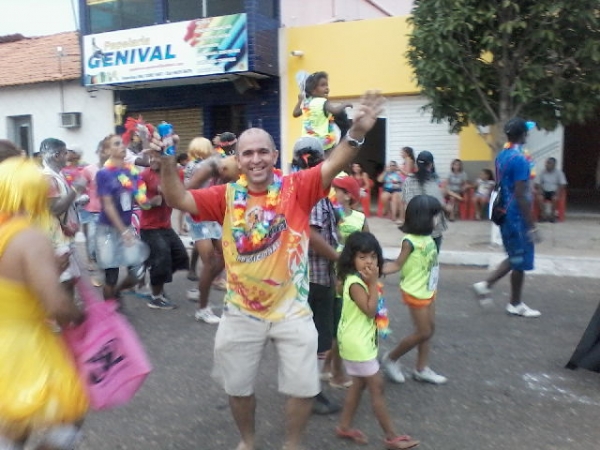 Fotos do corso do “Zé Pereira” de São Pedro do Piauí. - Imagem 49