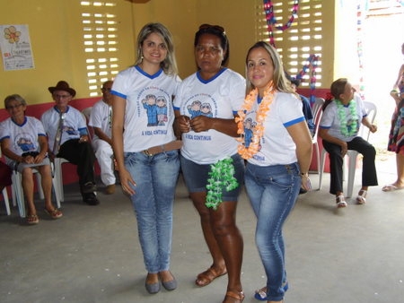 Encontro de dois grupos da melhor idade, termina em carnaval - Imagem 2