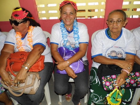 Encontro de dois grupos da melhor idade, termina em carnaval - Imagem 10