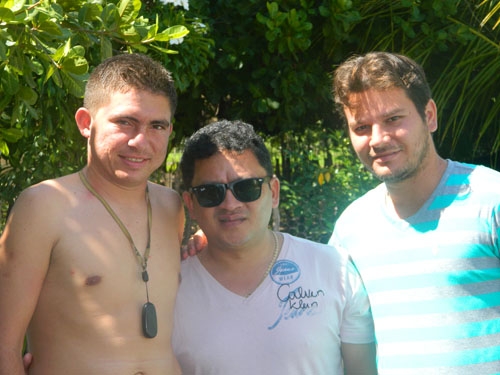 Agradecendo aos amigos e familiares que estiveram conosco em uma grande festa - Imagem 24