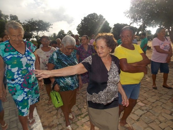 SMAS promove caminhada com idosos pelas ruas de Canavieira - Imagem 4