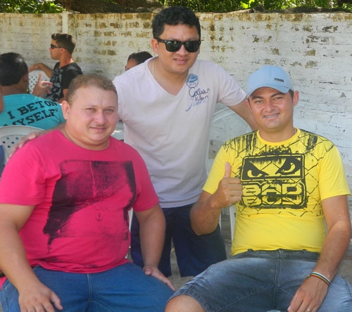 Agradecendo aos amigos e familiares que estiveram conosco em uma grande festa - Imagem 25