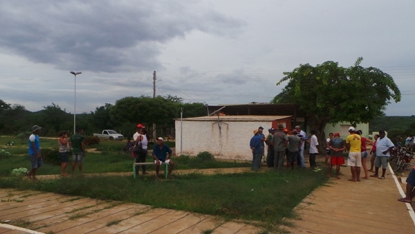 Prefeitura de Pimenteiras e Conab distribuem milho a agricultores - Imagem 13