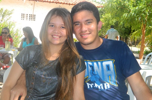 Agradecendo aos amigos e familiares que estiveram conosco em uma grande festa - Imagem 16