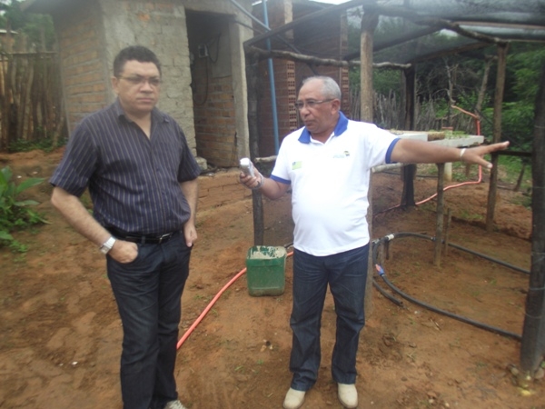 Prefeito Edgar acompanha visita técnica de projeto em Santa Rosa do Piauí - Imagem 4