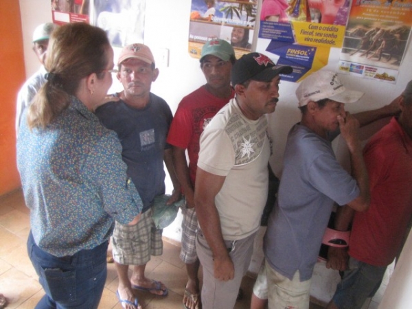 Sementes são entregues aos agricultores do município de Miguel Alves - Imagem 13