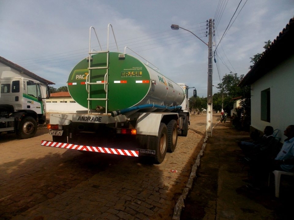 Prefeita Gadocha apresenta veiculos doados pelo MDA para a população de Canavieira - Imagem 7