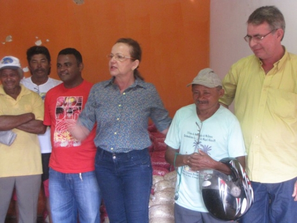 Sementes são entregues aos agricultores do município de Miguel Alves - Imagem 14