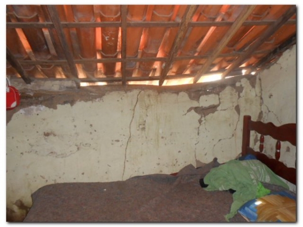 Marinete Simão da Silva vive com dois filhos e três netos em condições Subumanas  - Imagem 4