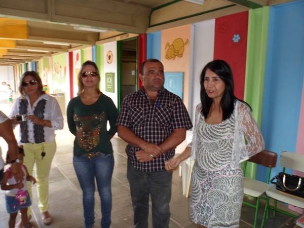 Secretaria de Educação entrega livros didáticos para a Educação Infantil - Imagem 1