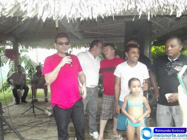 Moto taxistas se reúne com amigos e realiza confraternização - Imagem 7