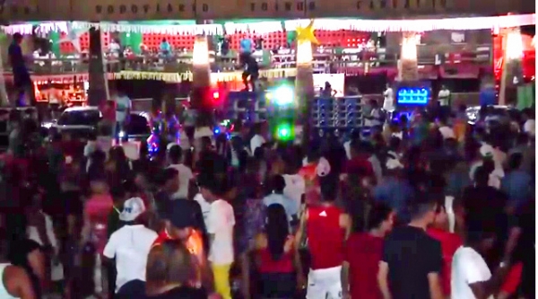 Artista Kim, com toda sua criatividade trabalha dobrado junto com sua equipe - Imagem 14