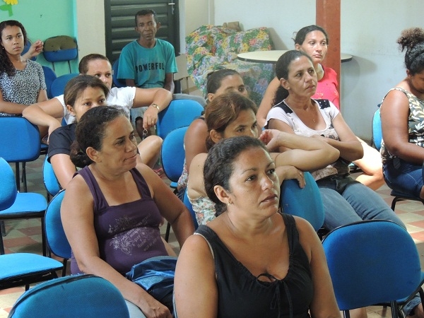 Mulheres contempladas com moradias populares participam de palestra - Imagem 1