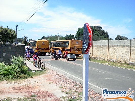Novas placas de sinalização de trânsito são alvo de vandalismo em Piracuruca - Imagem 1