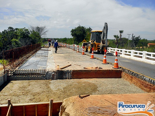 Obras para reforço e alargamento da ponte do Jacaraí na BR-343 deixam trânsito lento