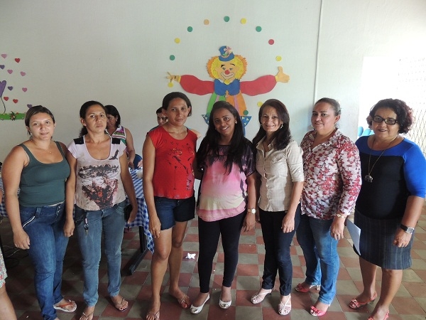 Mulheres contempladas com moradias populares participam de palestra - Imagem 6