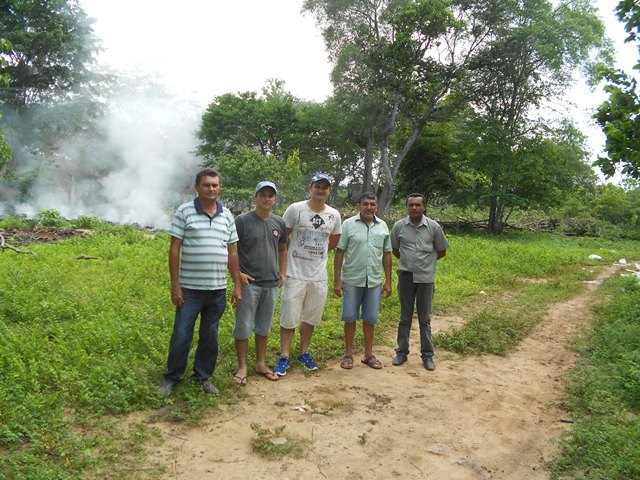 Meio Ambiente e Defesa Civil realizam limpeza na Cachoeira do Urubú