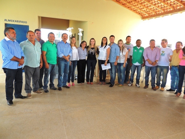 Prefeitura de Pedro II entrega ambulância ao HJGN - Imagem 10