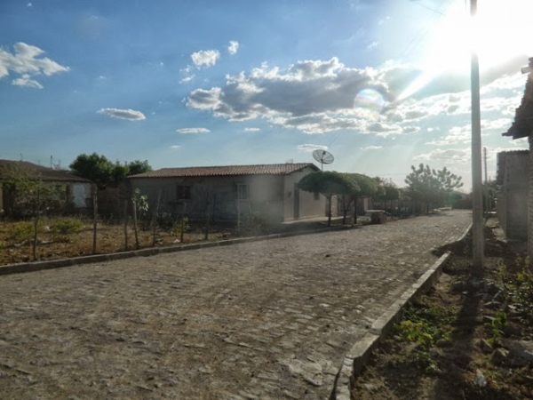 Com recursos de R$ 167 mil, prefeitura pavimenta ruas do bairro Ribeirão - Imagem 2