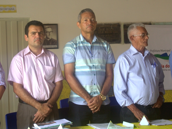 Prefeito Wallem Mousinho participa de Encontro do G15  - Imagem 2