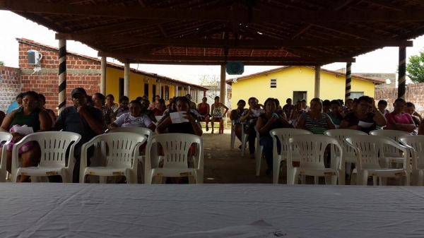 A Sec. de Assistência Social,  promove reunião para informar aos pais das crianças e idosos a importância dos serviços para o bem estar social - Imagem 1