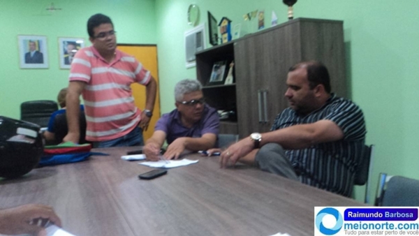 Prefeito se reúne para discutir o corso 2014 em Valença - Imagem 2