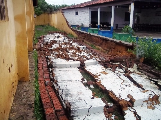 Em Agricolândia forte chuva derruba muro de Escola - Imagem 6