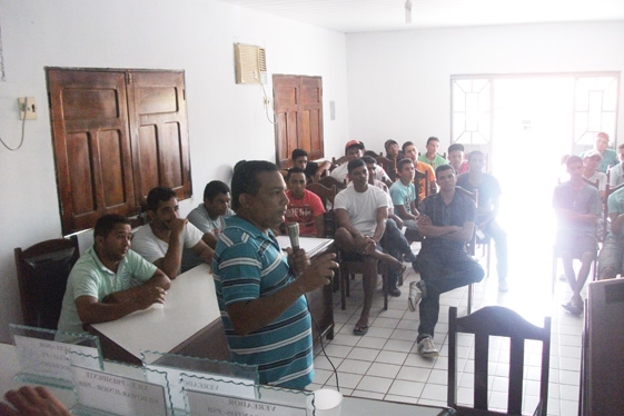A secretaria municipal de esporte, realizou reunião com representantes de times de futebol do município. - Imagem 4