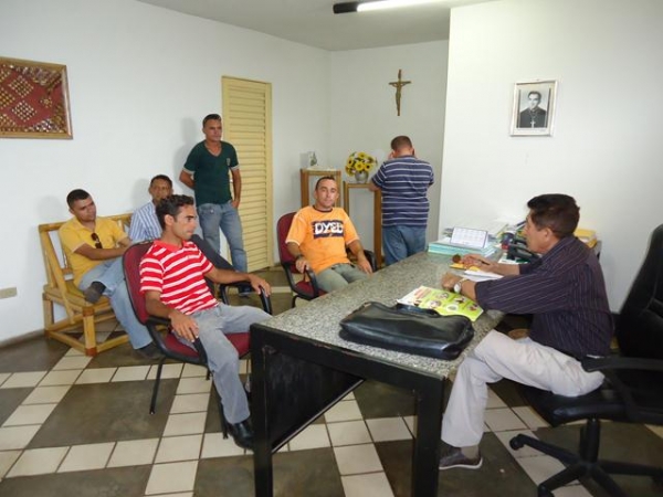 Prefeitura começa os reparos nas estradas que ligam a Cidade de Ipiranga as localidades do Interior - Imagem 13