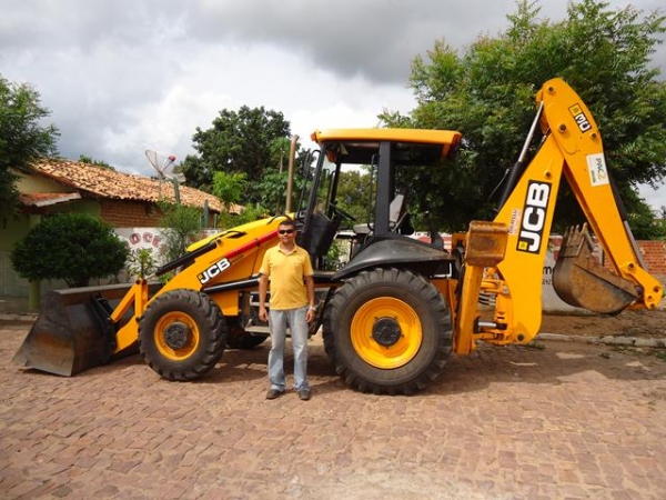 Prefeitura começa os reparos nas estradas que ligam a Cidade de Ipiranga as localidades do Interior - Imagem 4