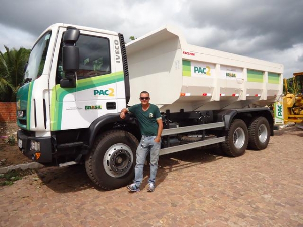 Prefeitura começa os reparos nas estradas que ligam a Cidade de Ipiranga as localidades do Interior - Imagem 3