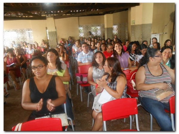 Secretaria Municipal de Educação realiza Encontro Pedagógico 2014 - Imagem 23