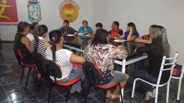 O Prefeito Zé Henrique, reuniu – se com a Secretária de Educação Maninha, com os Supervisores e Coordenadores para planejar o início do ano letivo - Imagem 2