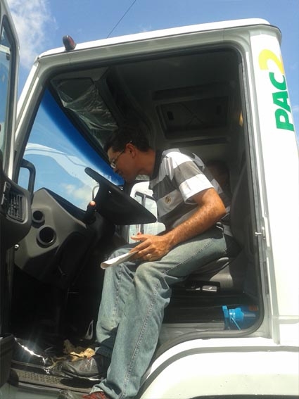 Máquinas do PAC 2 são entregues a 133 municípios piauienses na APPM - Imagem 9