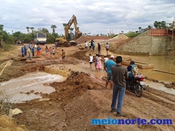 Obra inacabada deixa população revoltada e avisando: Vamos interditar a BR 222. - Imagem 9