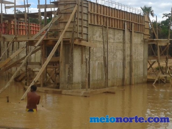 Obra inacabada deixa população revoltada e avisando: Vamos interditar a BR 222. - Imagem 4